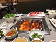 -海底捞火锅鲜切牛肉主题店(长寿路店)