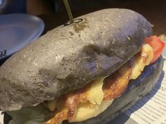 -卡普里披萨·牛扒·下午茶