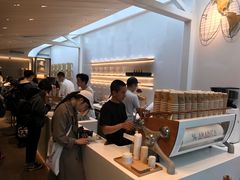 等位区-% Arabica阿拉比卡咖啡(武康路店)