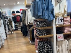 -优衣库(广州番禺万达广场店)