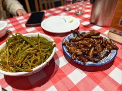 -罗霸蛮老岳阳大排档·鲜货烧烤·土吊子煨砂锅烧菜