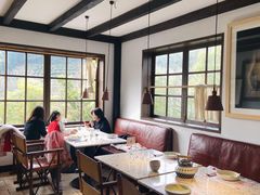 靠窗位-素描餐厅(灵隐天竺店)