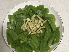 -爱的果实月嫂育婴师(世纪东方店)
