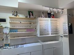 -天空之镜眼镜店蔡司依视路授权店(天通苑店)