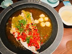 双色鸳鸯鱼头王-望湘园·洞庭渔宴(浦江欢乐颂店)