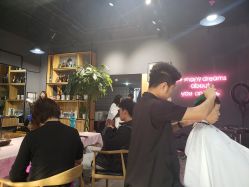 -MOVAN  HAIR莫凡匠人发型屋