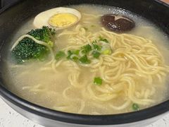 -肥仔文澳门猪骨煲(南京西路店)