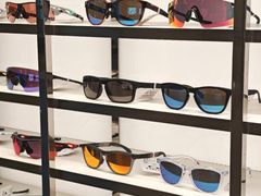-LensCrafters亮视点·OAKLEY精选(静安嘉里中心店)