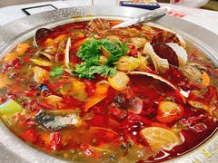 发财甜麻海鲜锅-金多鱼大排档·烤鱼·烧烤·宵夜(江南水都店)