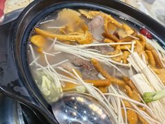 -九寨特色牦牛肉汤锅 羊肉汤锅