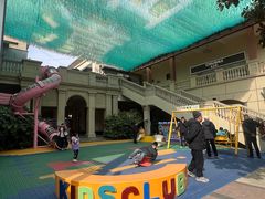 -王府井奥莱临潼小镇(临潼店)