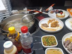-魁牛·潮汕牛肉自助火锅(沈辽路万达店)