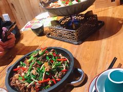 -老滇山寨•云南特色菜•地方菜•民族风情歌舞表演(金碧店)