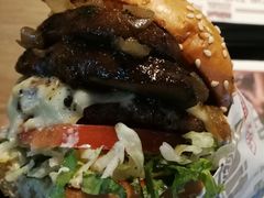 -The Habit Burger Grill 哈比特汉堡(复兴soho店)
