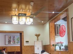 -芦茨金富饭庄·25年老字号·专做稻草鸡