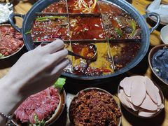 -正南齊北重庆老火锅(光华村直营店)