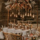 谷仓里的波西米亚婚礼  我喜欢这干草垛