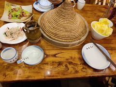 莴苣炒腊味-滇香肴·云南菜蒸汽石锅鱼(云南北路店)