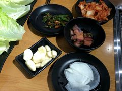 -肉甲韩国木炭烤肉(新壹街1店)