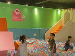 -澳优国际亲子游泳早教俱乐部(人和天地店)