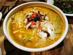 -香山湖家家宴(中山陵店)