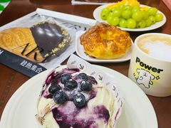 -HOT CRUSH趁热集合·现烤面包(环球港店)