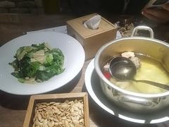 -魁盛居百年鲁菜馆(县西巷店)
