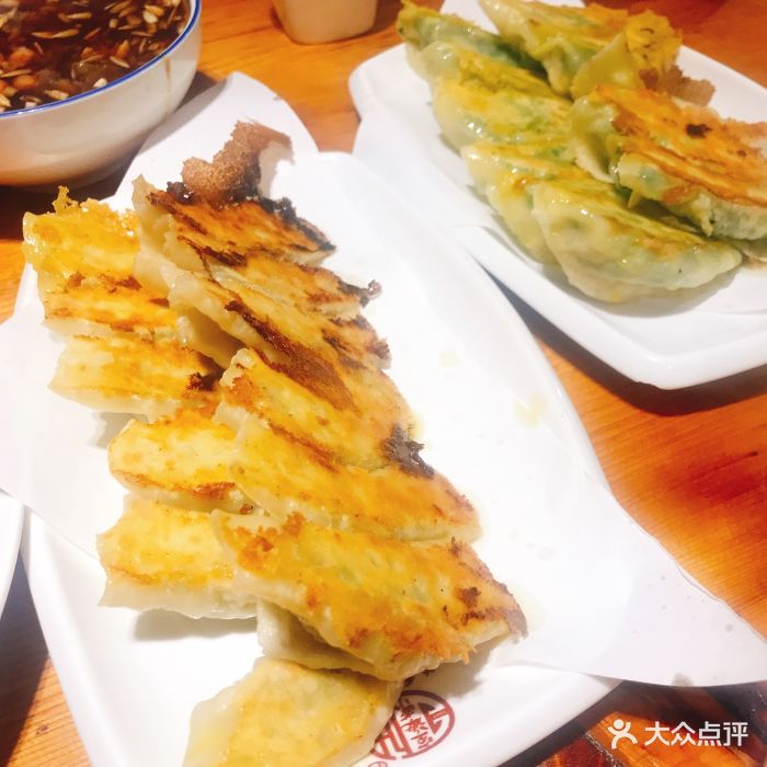 海荣锅贴馆(韩森寨店)素三鲜锅贴图片 - 第1张