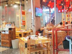 大堂-么肆烤肉·中式自助·烤肉大排档(街道口季佳PAI店)