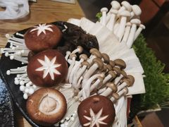 菌菇拼盘-湊湊火锅·茶憩(上海合生汇店)