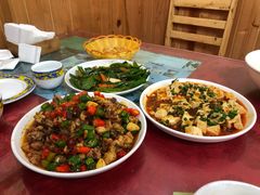 -乡土特色.冷锅鱼.牦牛肉汤锅