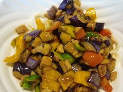 茄子肉丁鸡蛋拌面-文三里屯面馆(三里屯店)