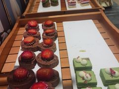 -圣丰索菲特·2 On 988 Café 自助餐厅