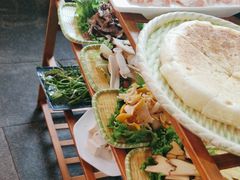 -有一锅·野生菌黑山羊腊排骨火锅(古城北门店)