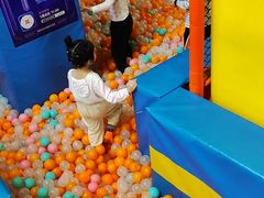 -爱蹦iBOON蹦床运动馆(江汉店)