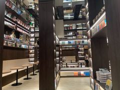 -钟书阁(群光广场店)