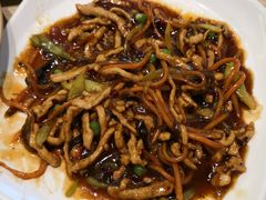 -六泰居·尔滨地标·东北菜(泰山路店)