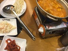 泡菜汤-Myth猪蹄(明洞店)