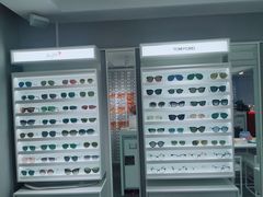 -目艮眼镜SHOWROOM(品牌集合店)