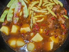-哈尔滨烧烤·山河村铁锅炖(交大店)