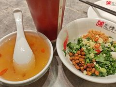 -忘情水鱼头·鲜鱼火锅(滨江中路店)