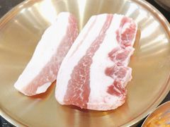 -臻牛烤肉