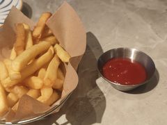 -必胜客(尹山湖歌林公园店)