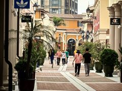 -佛罗伦萨小镇广佛名品奥特莱斯(疏港路店)