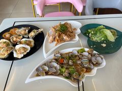 -覃记海鲜美食餐厅