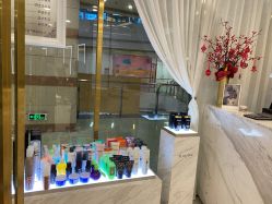 点击看大图 -八佰伴8008星级形象店