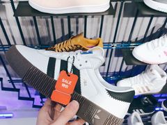 -NIKE KICKS LOUNGE体验店(北京新中关店)