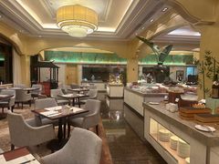 -鲤鱼洲酒店港鲤咖啡厅