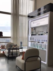 -JNK皮肤管理中心