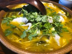 -东家小院金汤酸菜鱼(南阳路店)